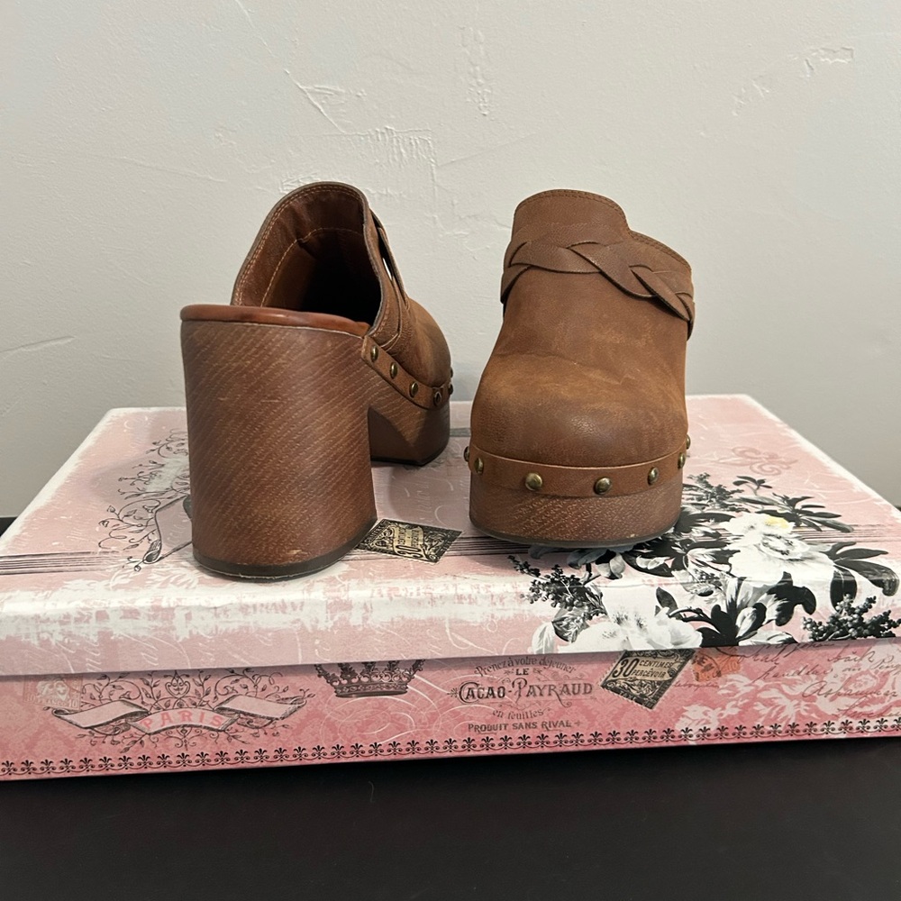 Mia Brown Leather Clogs - Picture 3 of 5